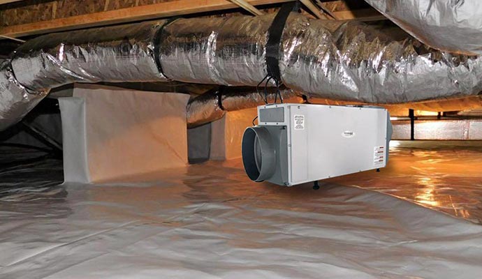 Crawl space with a dehumidifier