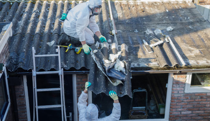 Professional asbestos roof removal service